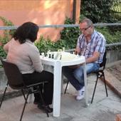 Giorno 1 - Petkov e la Vijayalakshmi analizzano la partita (patta il risultato finale)